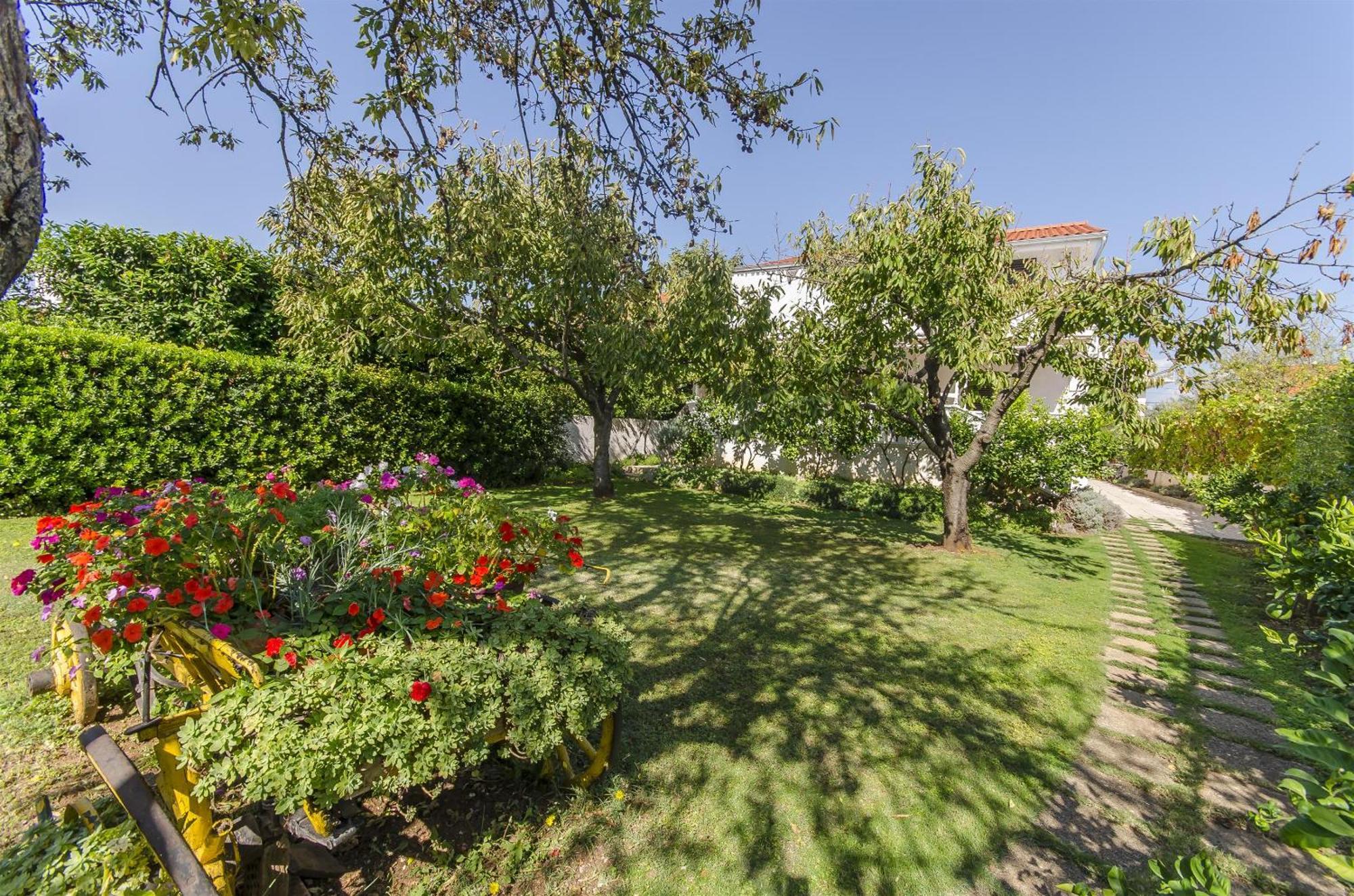 Apartment Tonkica Vodice Ngoại thất bức ảnh